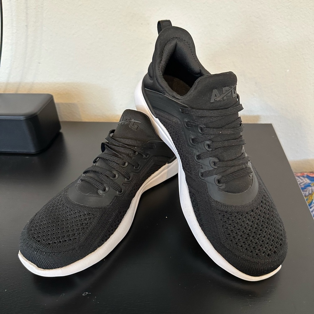 APL Tech Tracer size 7.  Worn once!!